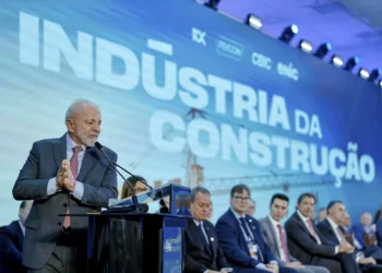 Lula chama diretora-geral do FMI de “mulherzinha”