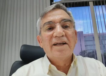 Lula era próximo do papa, seria estranho não ir ao funeral, diz ex-ministro