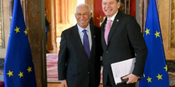 António Costa felicita Luís Montenegro e promete “estreita colaboração”