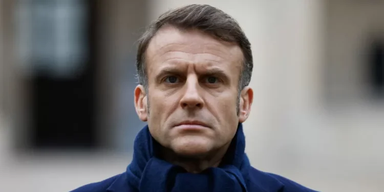 Ucrânia: UE vai aplicar sanções se Rússia não respeitar cessar-fogo, promete Macron