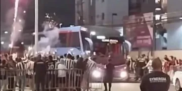 Botafogo vence Estudiantes em jogo emocionante e segue vivo na Libertadores