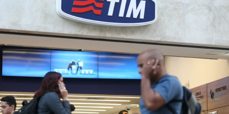 TIM tem alta de 56% no lucro do 1º tri