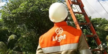 Diretora da Aneel pede vista em processo que pode afetar dívida da Light em R$ 5,4 bi