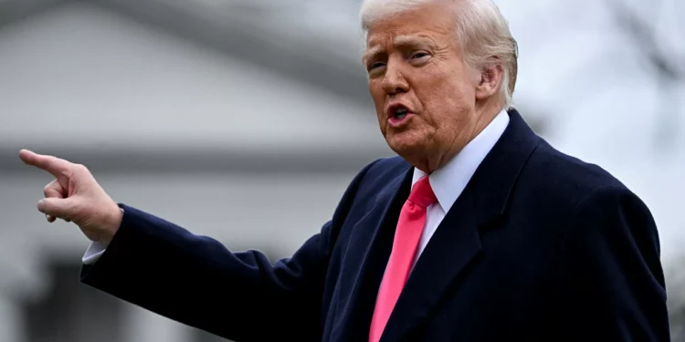 Queda no setor manufatureiro dos EUA se aprofunda em abril