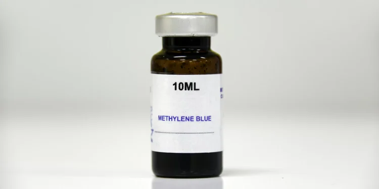 Azul de metileno: a verdade sobre o corante que virou “elixir da mente”