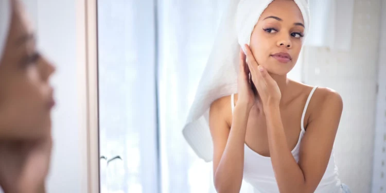 Plástica sem cortes? A evolução dos fios de sustentação como opção para levantar o rosto sem cirurgia