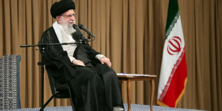 Na ONU, Irã diz que não negocia paz “sob coação” e promete contra-ataque