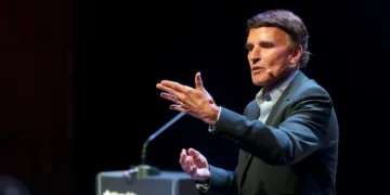 Brasil é solo fértil para uso de inteligência artificial na saúde, diz médico de Stanford