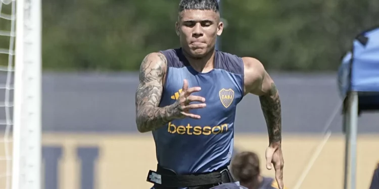 Zagueiro do Boca Juniors recebe visto especial dos EUA e disputará Mundial