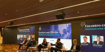 CFOs de empresas listadas em bolsa apostam em IA para otimizar os negócios