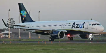 Companhia aérea Azul faz primeiro voo de Campinas (Brasil) para o Porto