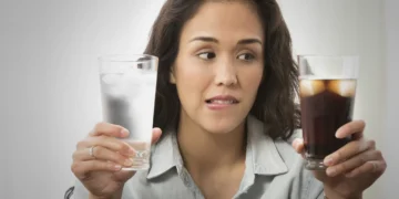 Água x refrigerante diet: qual a melhor opção para emagrecer e reverter diabetes?