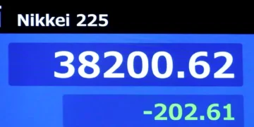 Ações asiáticas caem enquanto o mundo aguarda resposta do Irã aos EUA