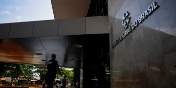 BTG passa a projetar alta de 25 pontos-base da Selic na próxima semana