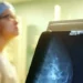 Vitamina D aumenta a chance de câncer de mama desaparecer com quimioterapia