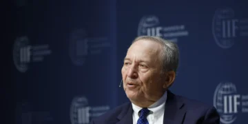 Explosão da dívida com pacote de Trump ameaça poder dos EUA, diz Larry Summers