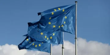 Eurogrupo aprova recomendação de entrada da Bulgária na zona do euro