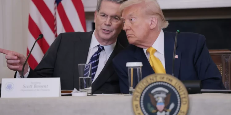 Bessent surge como um dos favoritos para suceder Powell no Fed