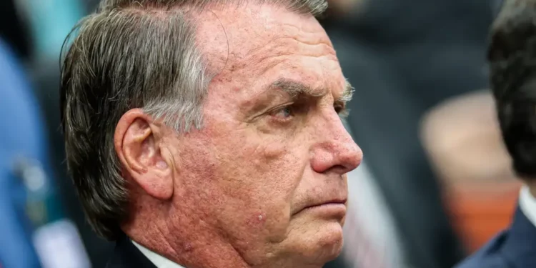 Julgamento do STF sobre cautelares contra Bolsonaro termina nesta segunda