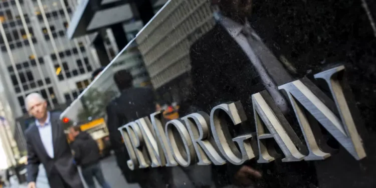 Lucros do JP Morgan descem 6,1% no 1º trimestre para 25,3 mil milhões