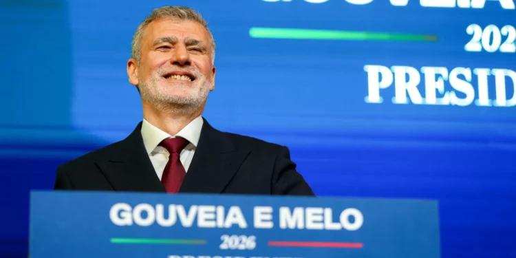 Gouveia e Melo critica “política de imigração desregulada”