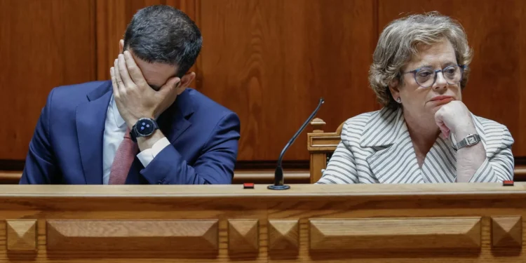 Governo pede que leis da nacionalidade e de estrangeiros baixem à especialidade para assegurar consenso