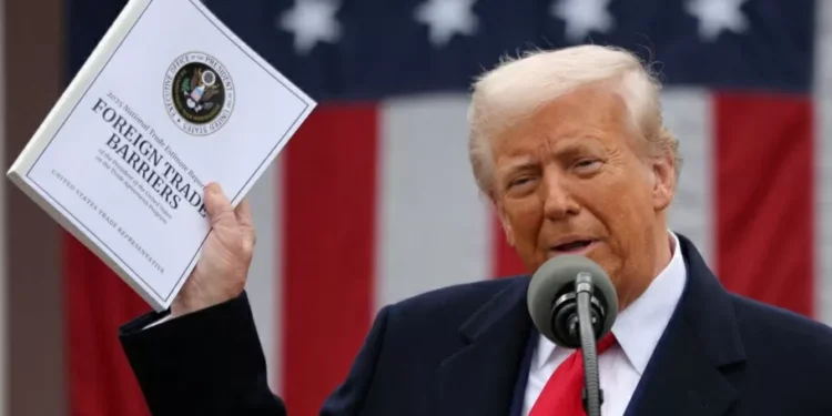 Trump anuncia tarifas de 32% para a Indonésia, em nova carta