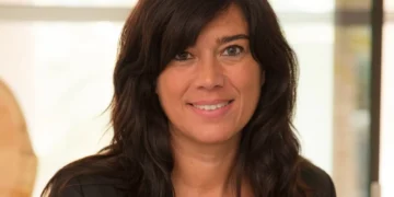 A mulher por trás do aplicativo onde monogamia não tem vez