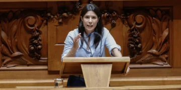 Aprovada violação como crime público (com divisão no PS)