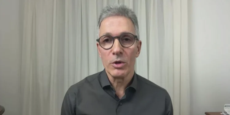 À CNN, Zema diz ter “muito em comum com Bolsonaro” e defende anistia