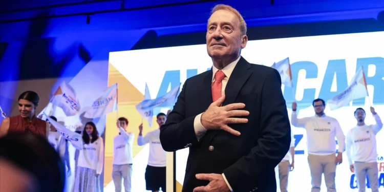 Menezes promete 4 mil casas de renda acessível em Gaia e orquestra sinfónica