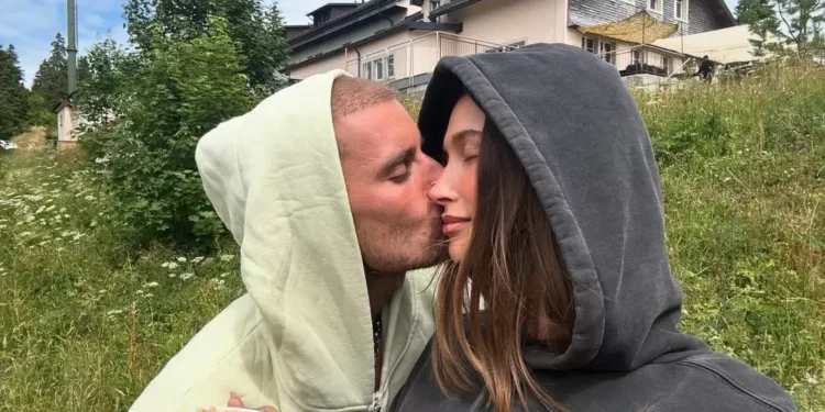 Produtora usa foto de Justin e Hailey Bieber para promover filme; entenda