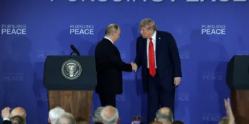 Após cúpula de Trump e Putin, Noruega defende pressão sobre a Rússia