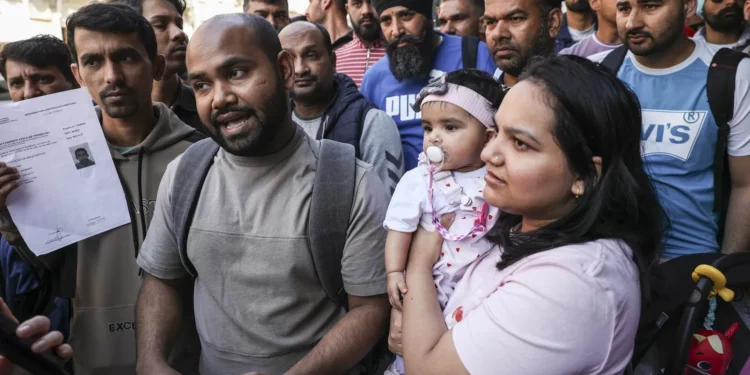 Reações partidárias: PS pede “humildade” ao Governo após chumbo da Lei dos Estrangeiros