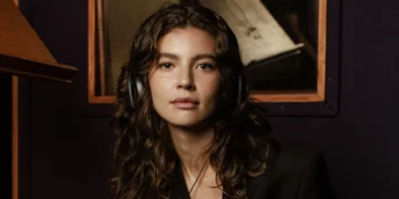 Alanis Guillen diz que luto pelo pai a ajudou em história de amor lésbico