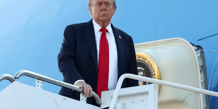 Trump diz que pode discutir comércio com Rússia caso acordo de paz evolua