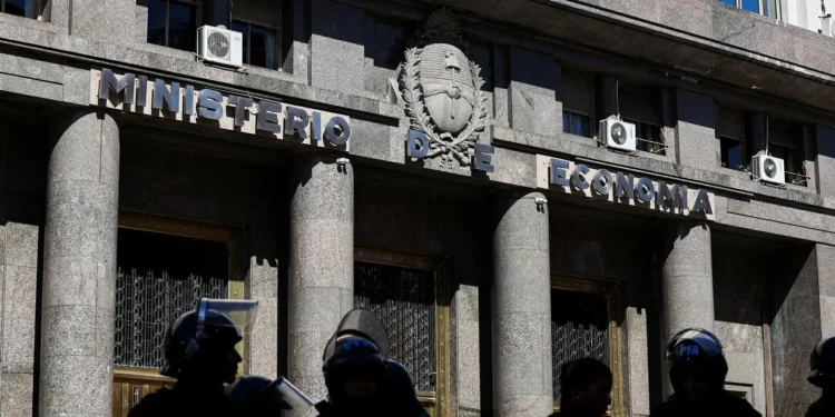 Inflação na Argentina acelera para 1,9% em julho na comparação com junho