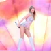 No palco ou no tapete vermelho: por que Taylor Swift sempre foi uma showgirl?