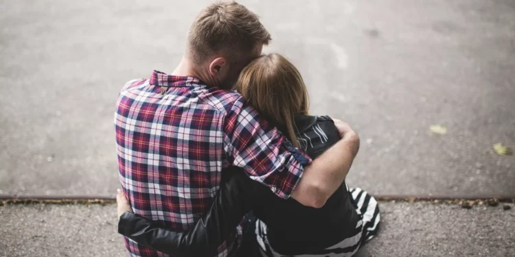 O tipo de pensamento que destrói qualquer relacionamento