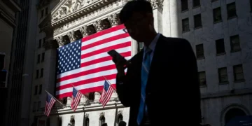 Wall Street encerra apenas com S&P 500 em terreno positivo