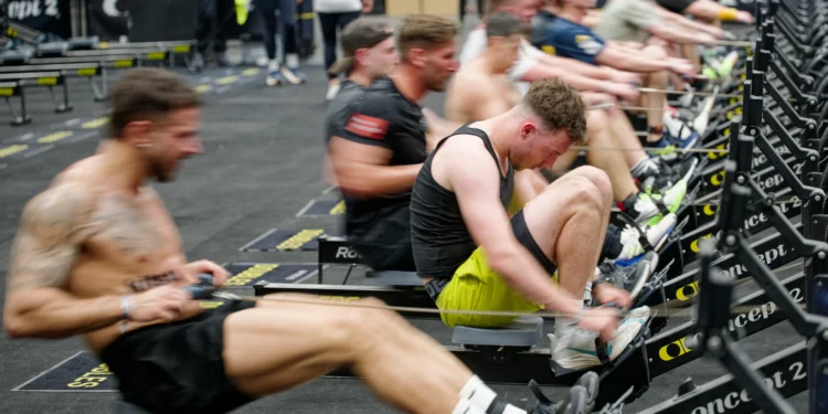 O que é Hyrox, a combinação de corrida com exercícios funcionais que decola pelo mundo