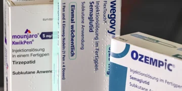 Pós-menopausa: reposição hormonal aumenta efeito emagrecedor das canetas