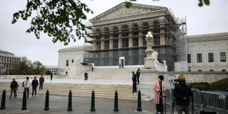 Trump pede apoio à Suprema Corte para manter tarifas