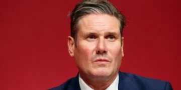 “A luta das nossas vidas”: primeiro-ministro britânico promete lutar contra a extrema-direita