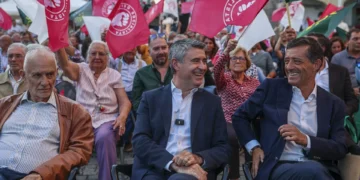 Convicto de que vai vencer, Carneiro afasta demissão e quer estabilidade para reerguer o PS