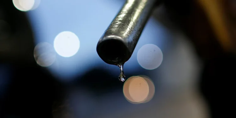 Gasolina recua em 20 estados em agosto, enquanto etanol e diesel ficam mais caros