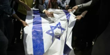 Médio Oriente: Médicos Sem Fronteiras suspendem atividades na cidade de Gaza