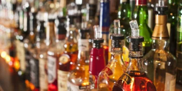 Como bares e restaurantes estão se posicionando sobre bebidas adulteradas