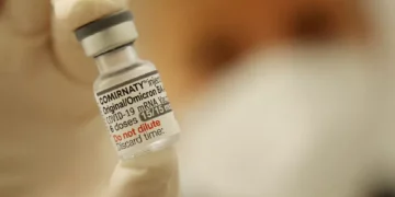 Vacina da covid-19 pode potencializar tratamento de câncer e aumentar sobrevida, sugere estudo