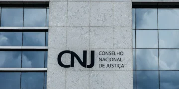 Alcolumbre autoriza CCJ analisar três indicações para o CNJ